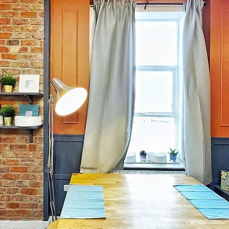 Adeamstays Provides Beautiful Centrally Located 1 And 2 Bed Apartments On Liverpools Boulevard Eksteriør billede