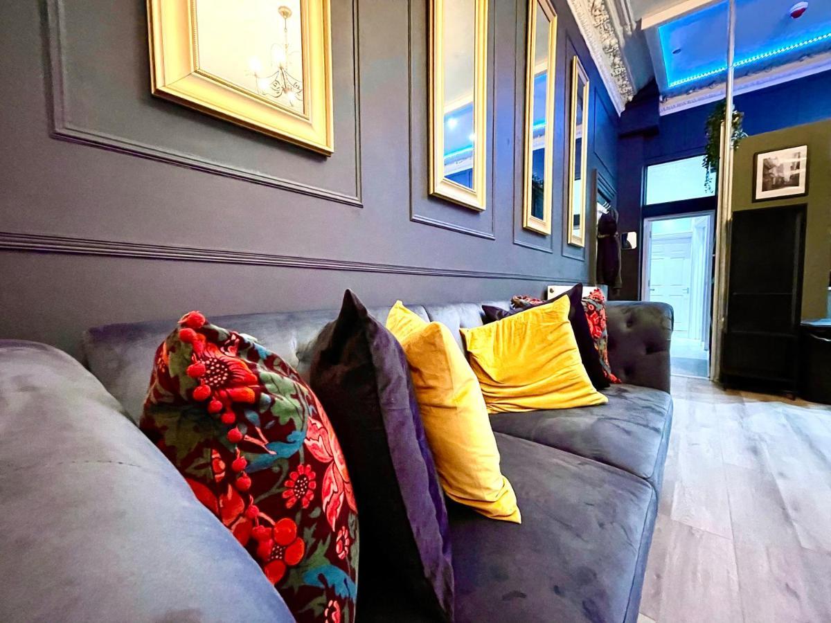 Adeamstays Provides Beautiful Centrally Located 1 And 2 Bed Apartments On Liverpools Boulevard Eksteriør billede