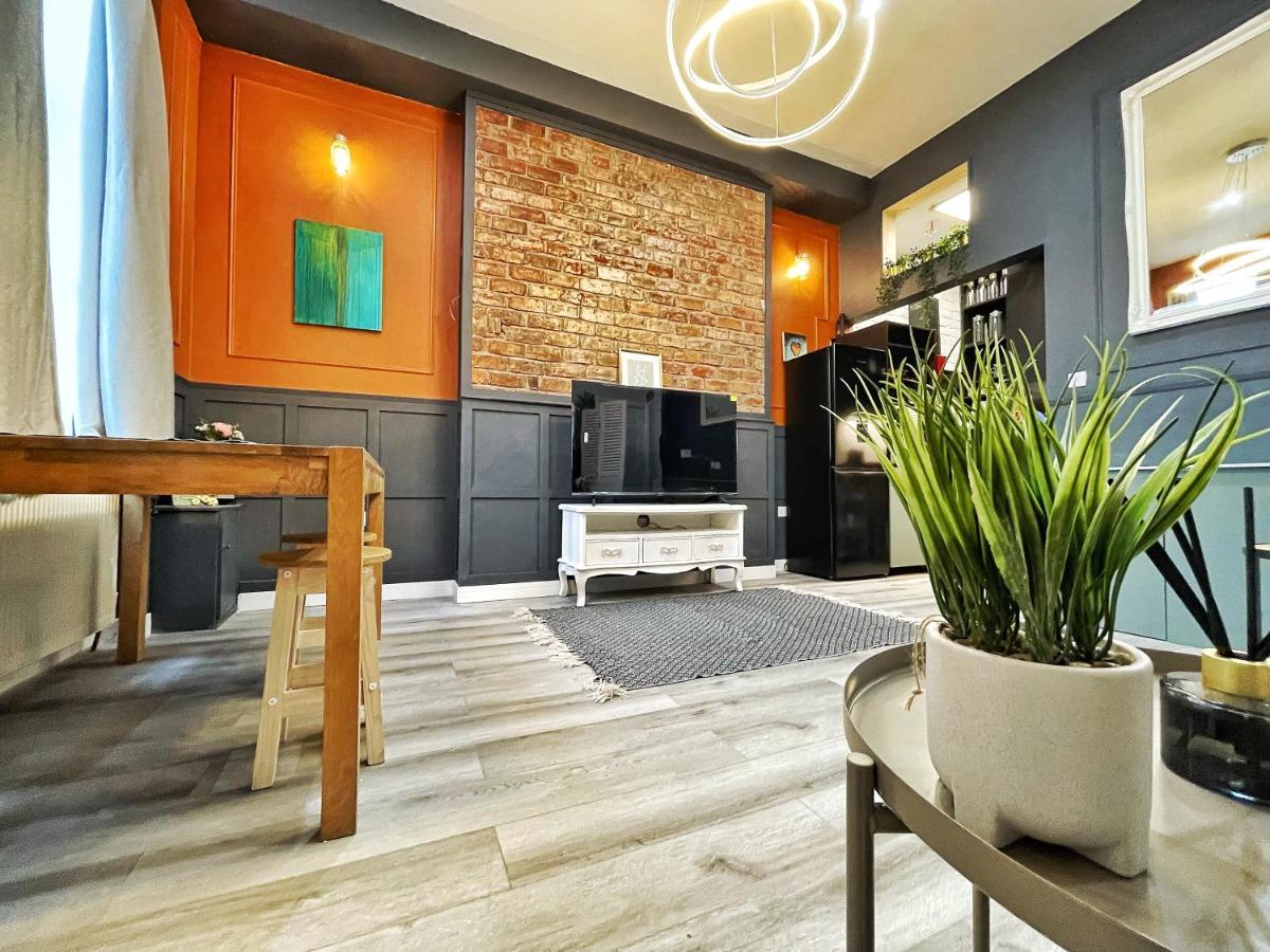 Adeamstays Provides Beautiful Centrally Located 1 And 2 Bed Apartments On Liverpools Boulevard Eksteriør billede