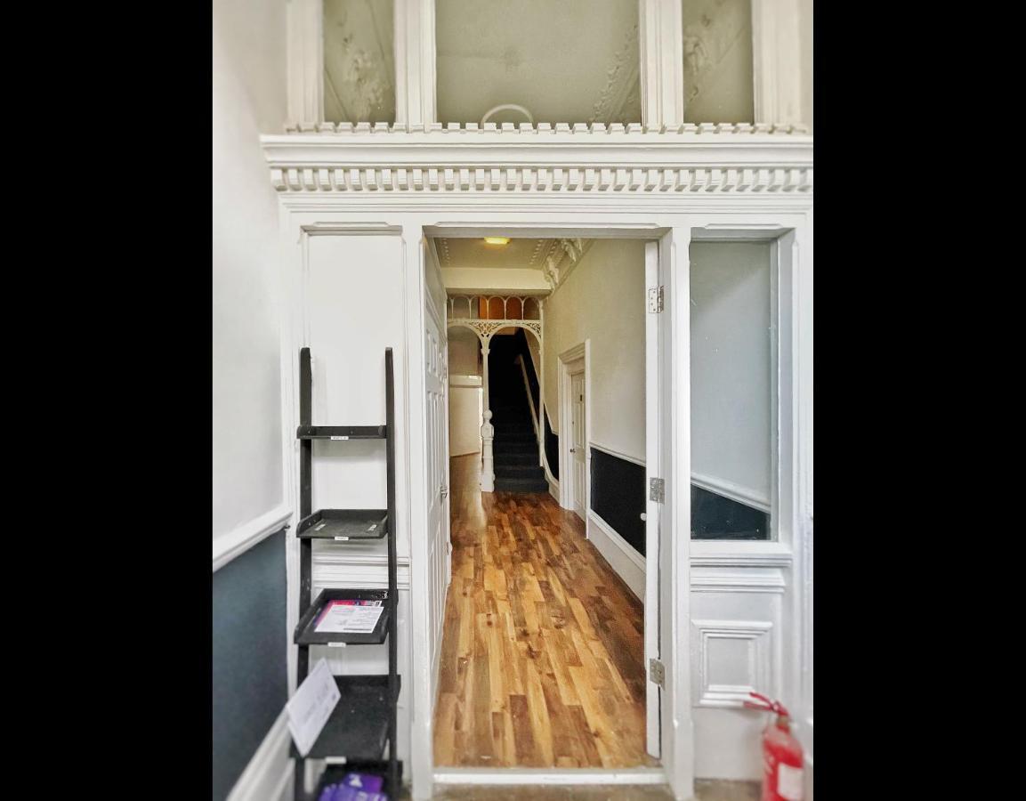 Adeamstays Provides Beautiful Centrally Located 1 And 2 Bed Apartments On Liverpools Boulevard Eksteriør billede