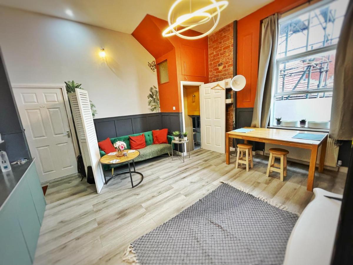 Adeamstays Provides Beautiful Centrally Located 1 And 2 Bed Apartments On Liverpools Boulevard Eksteriør billede