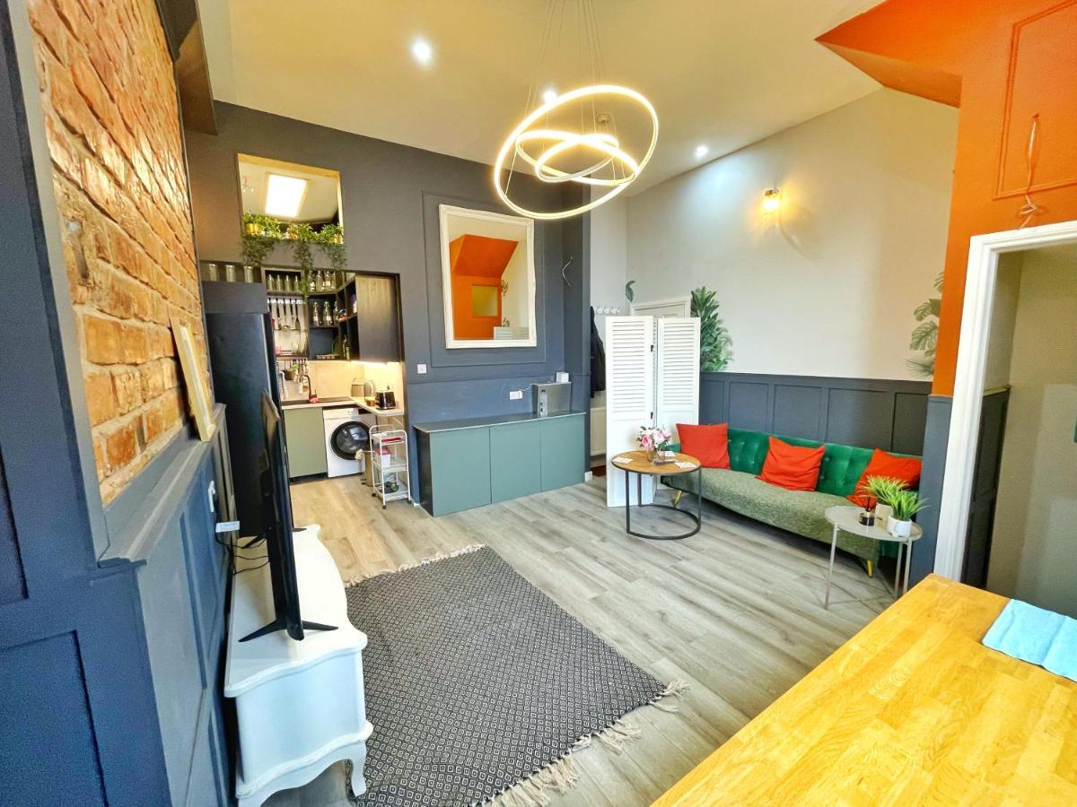 Adeamstays Provides Beautiful Centrally Located 1 And 2 Bed Apartments On Liverpools Boulevard Eksteriør billede