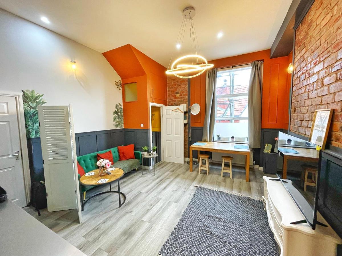 Adeamstays Provides Beautiful Centrally Located 1 And 2 Bed Apartments On Liverpools Boulevard Eksteriør billede