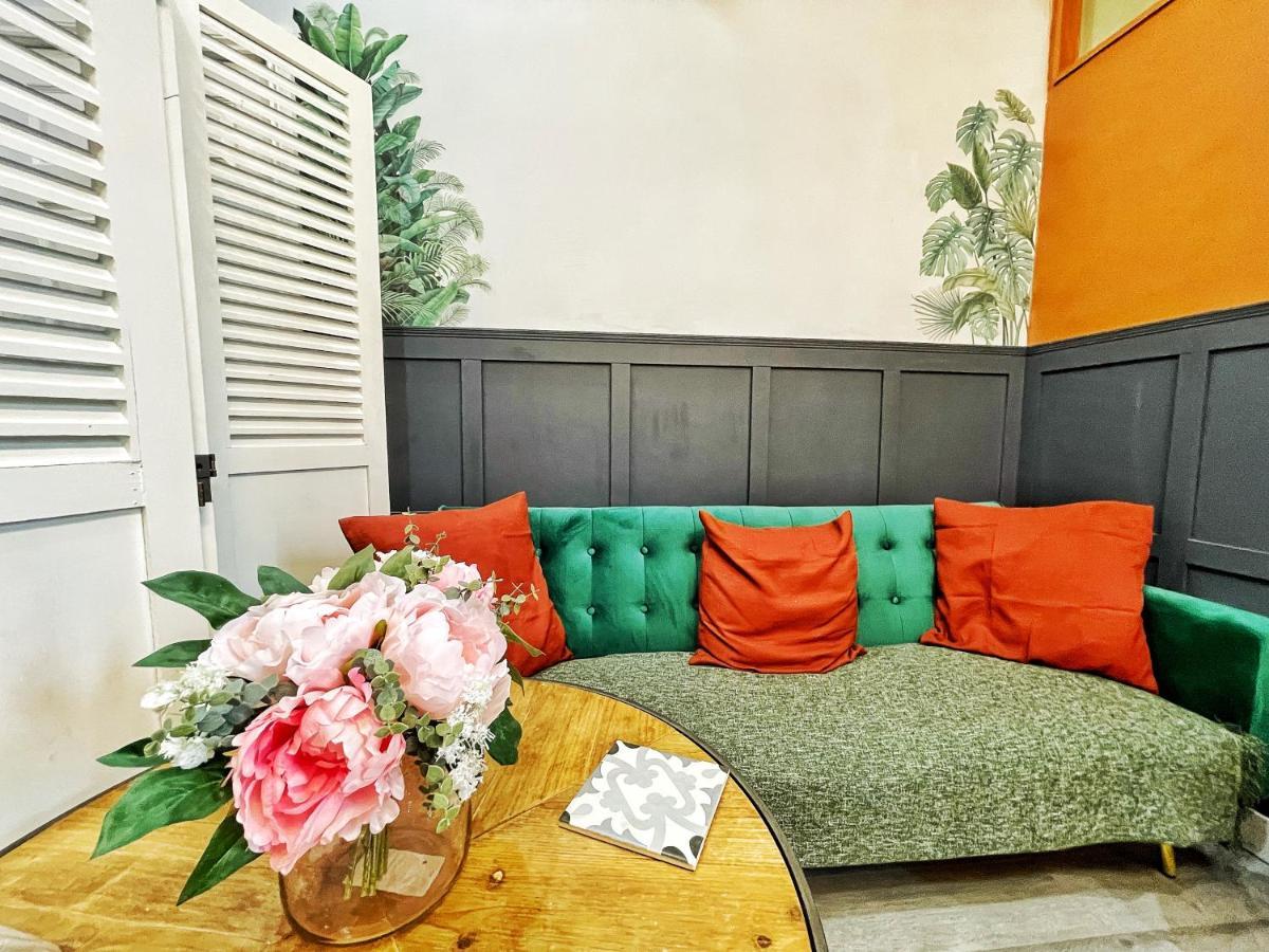 Adeamstays Provides Beautiful Centrally Located 1 And 2 Bed Apartments On Liverpools Boulevard Eksteriør billede