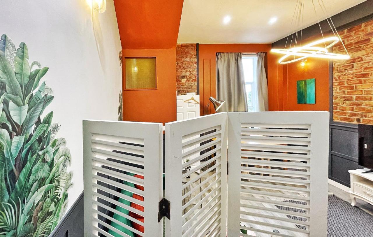 Adeamstays Provides Beautiful Centrally Located 1 And 2 Bed Apartments On Liverpools Boulevard Eksteriør billede