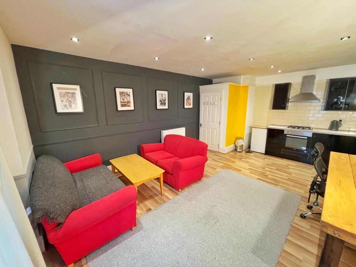 Adeamstays Provides Beautiful Centrally Located 1 And 2 Bed Apartments On Liverpools Boulevard Eksteriør billede